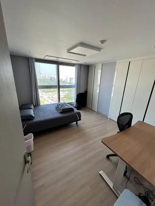 E13 Newly Built High Floor 13F 2 Bedroom 2Min To Hyundai Outlet Triple St 2Free Parking 인천